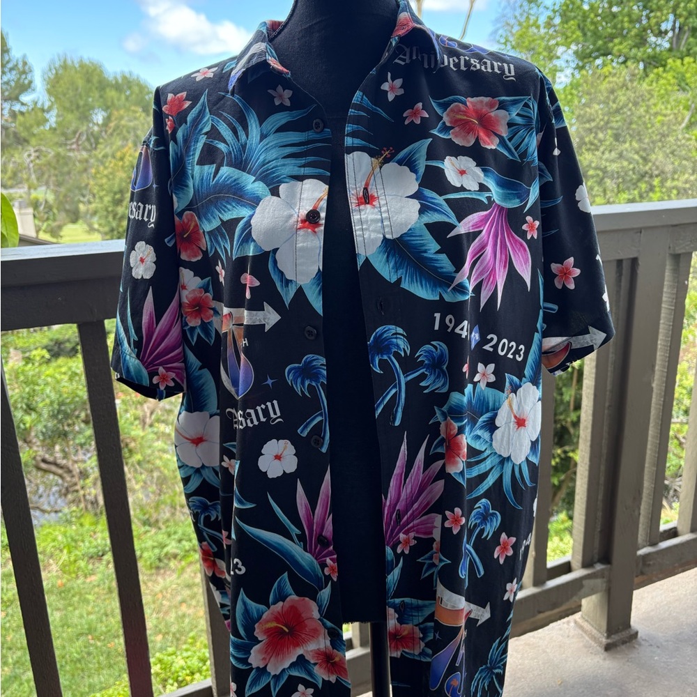 In-N-Out Burger 75th Anniversary Ltd Edition Black Hawaiian Shirt Men’s Size XL
